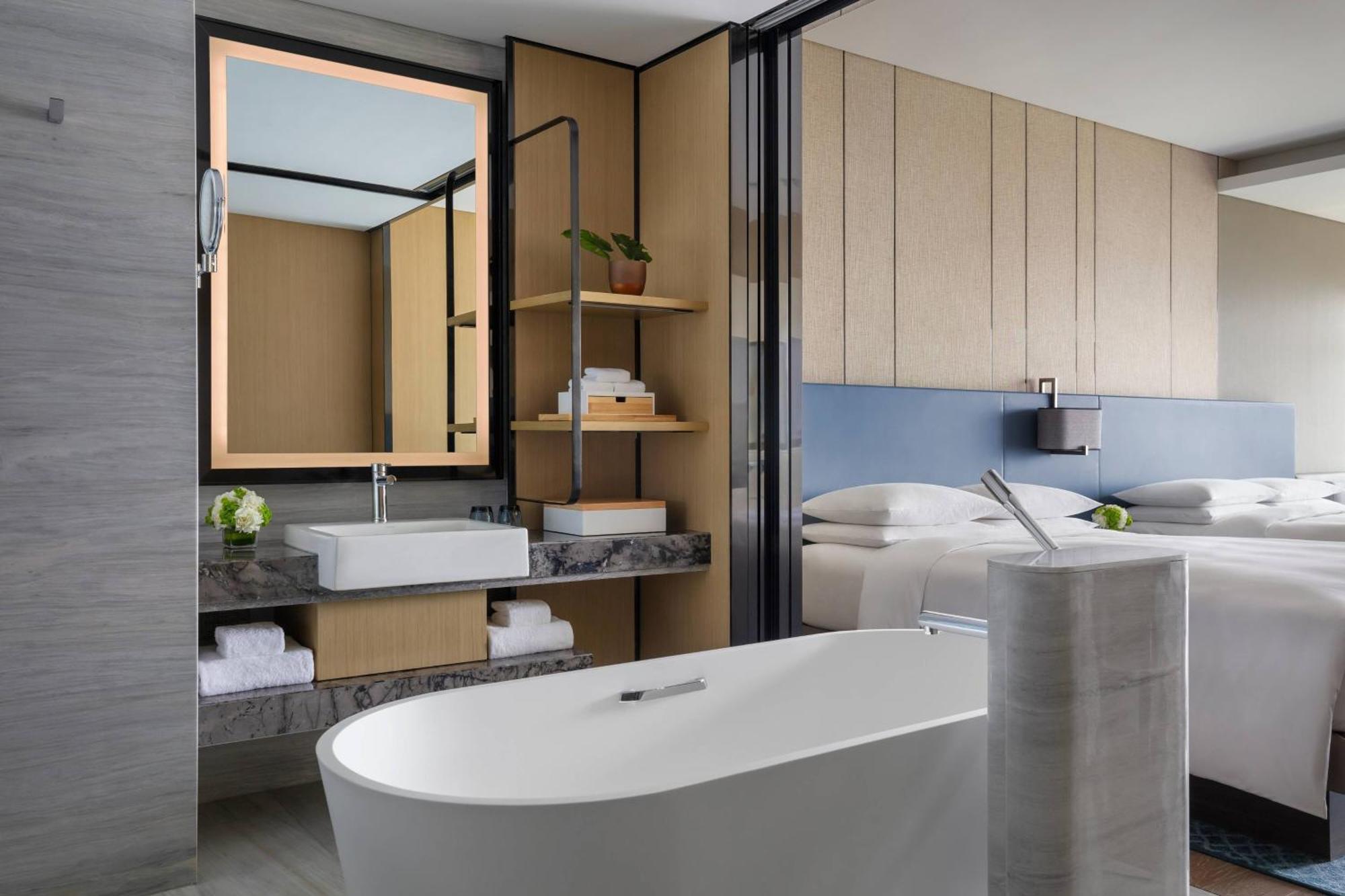 Xuzhou Marriott Hotel Lakeview מראה חיצוני תמונה