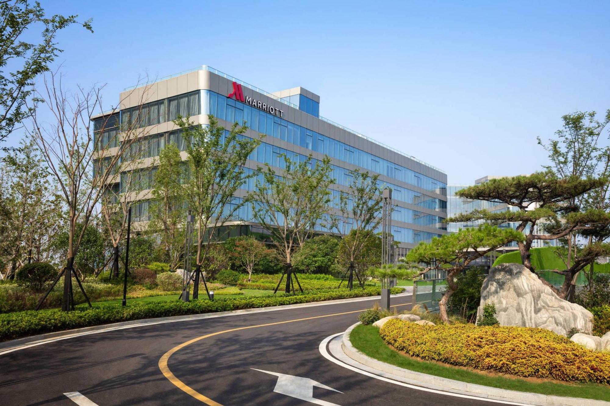 Xuzhou Marriott Hotel Lakeview מראה חיצוני תמונה